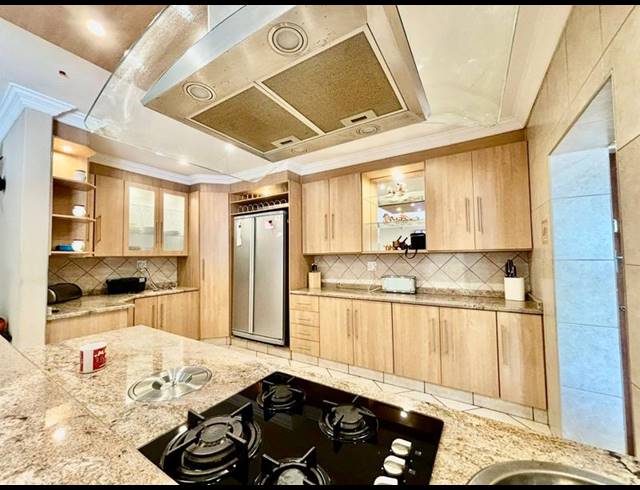 3 BEDROOM HOUSE FOR SALE IN VANDERBIJLPARK SE 3